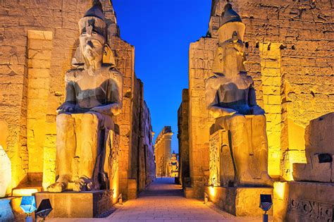  Luxor: A Timeless Portrait of Ancient Egyptian Architecture